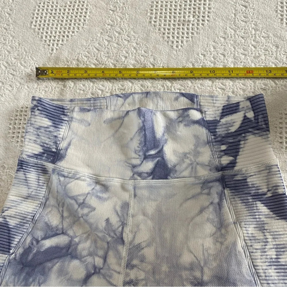 Offline By Aerie Tie Dye Leggings (M)